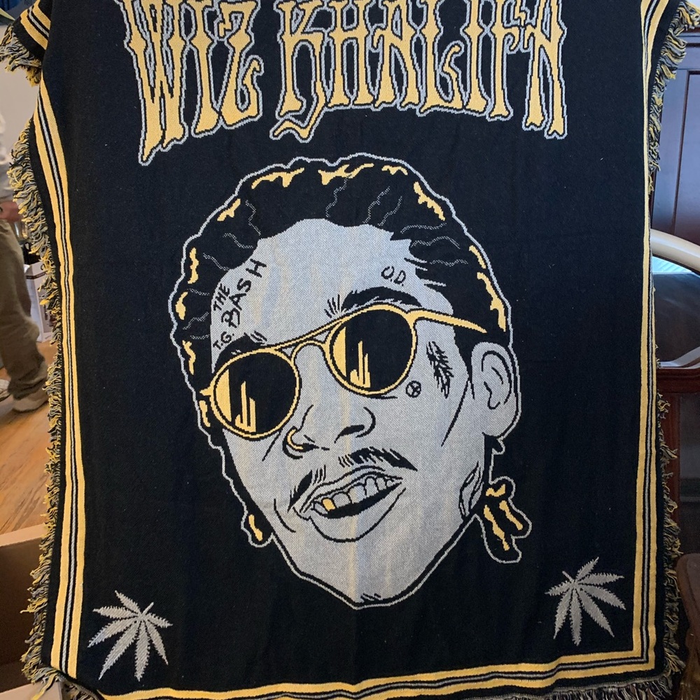 Wiz Khalifa Throw blanket